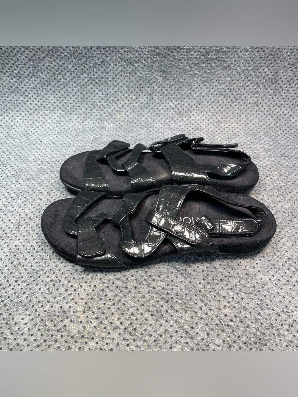 Vionic Paros Crocodile Black Strap Sandals Size 10 Women’s